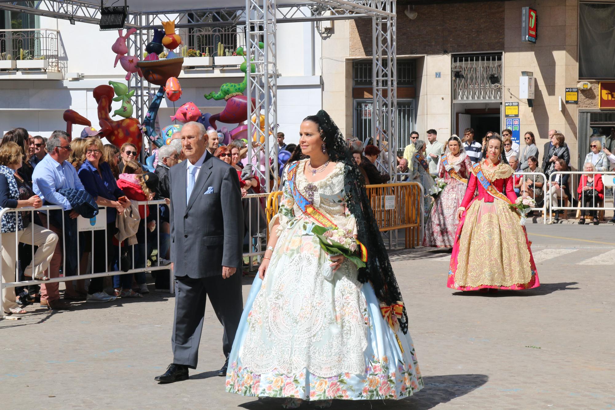 Las mejores imágenes de la 'Ofrena' de las Fallas de Burriana