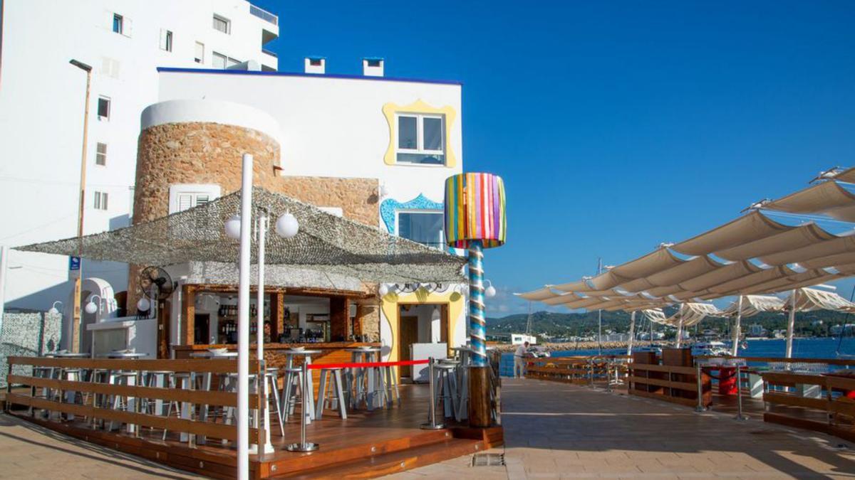 El restaurante está ubicado en la costa de ses Variades.
