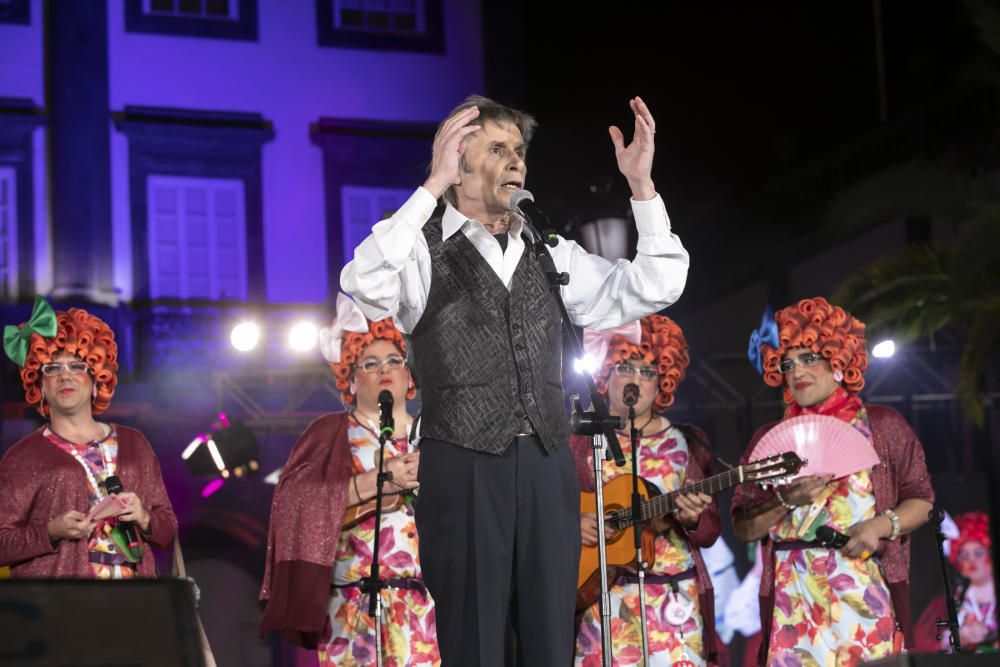 15.02.19. Las Palmas de Gran Canaria. Carnaval 2019. Pregón de Manolo Vieira y la Chirimurga del timple. Plaza de Santa Ana. Foto Quique Curbelo  | 15/02/2019 | Fotógrafo: Quique Curbelo