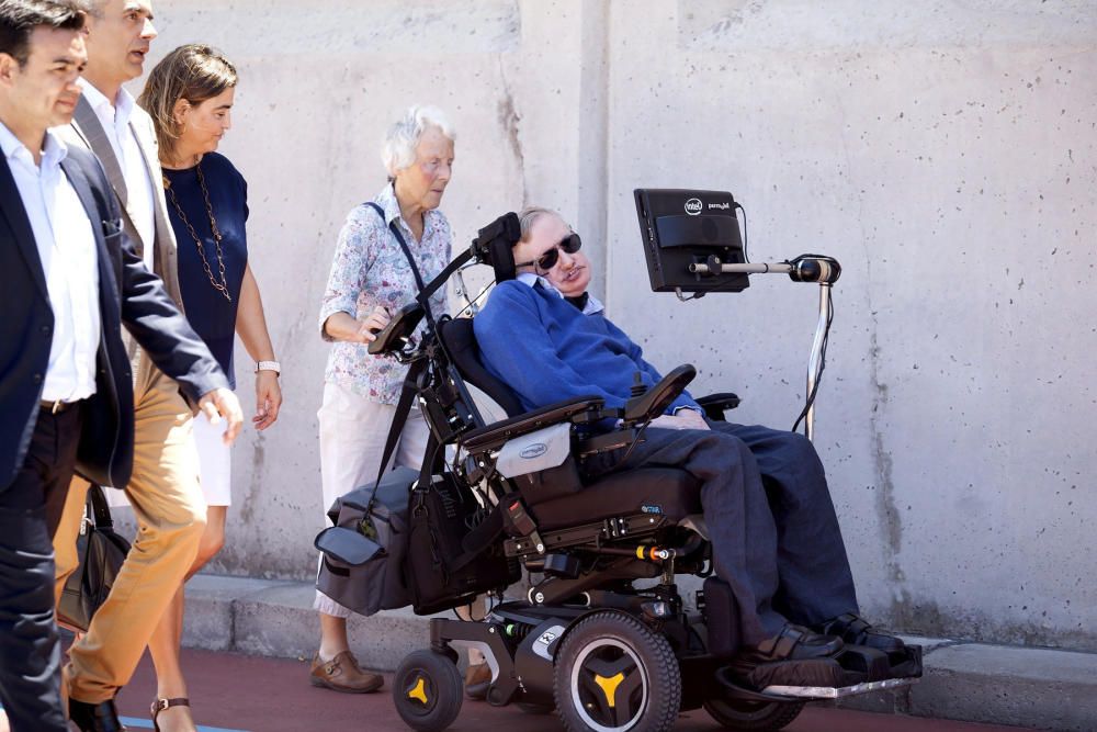 LA LLEGADA DE STEPHEN HAWKING A TENERIFE MARCA ...