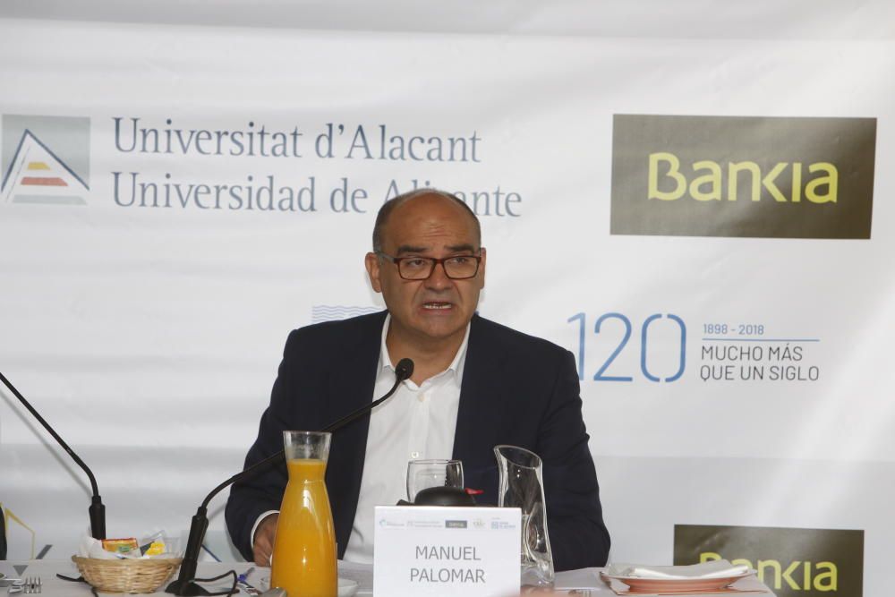 El rector de la UA habla sobre el futuro de las universidades en el Foro Club INFORMACIÓN- UA-Bankia-CEV