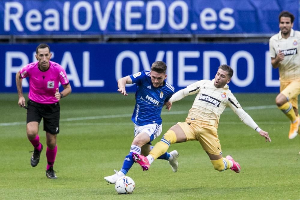 El partido entre el Real Oviedo y el Espanyol, en imágenes