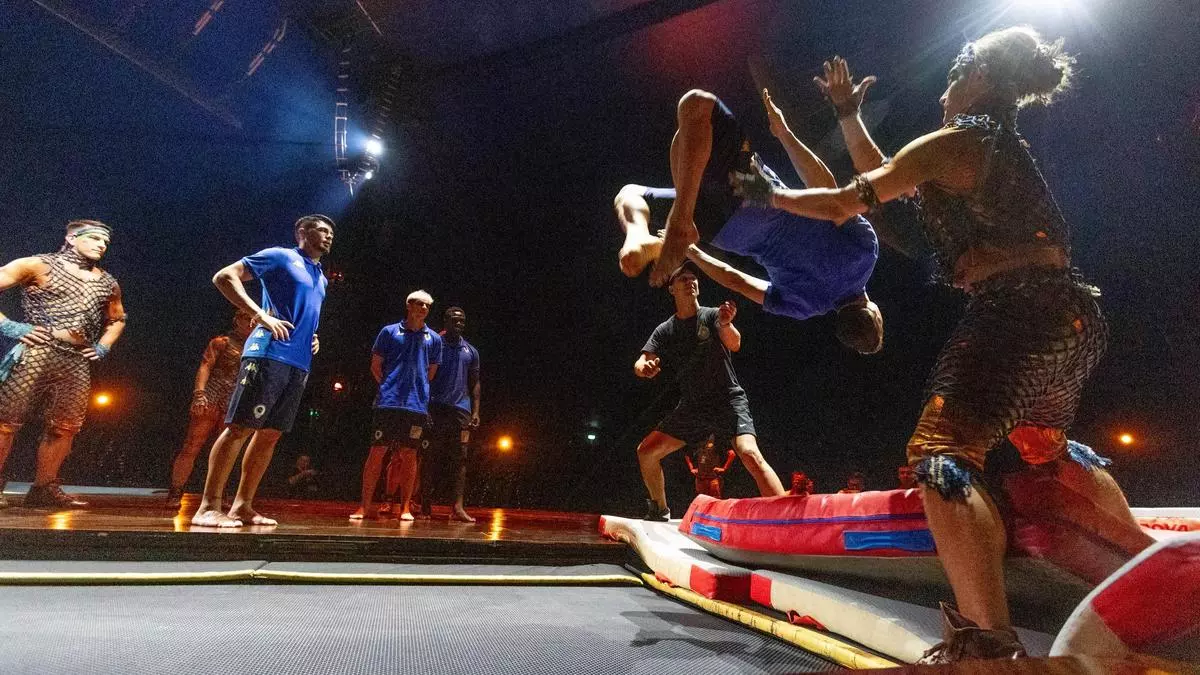 El Hércules disfruta en el escenario del Circo del Sol