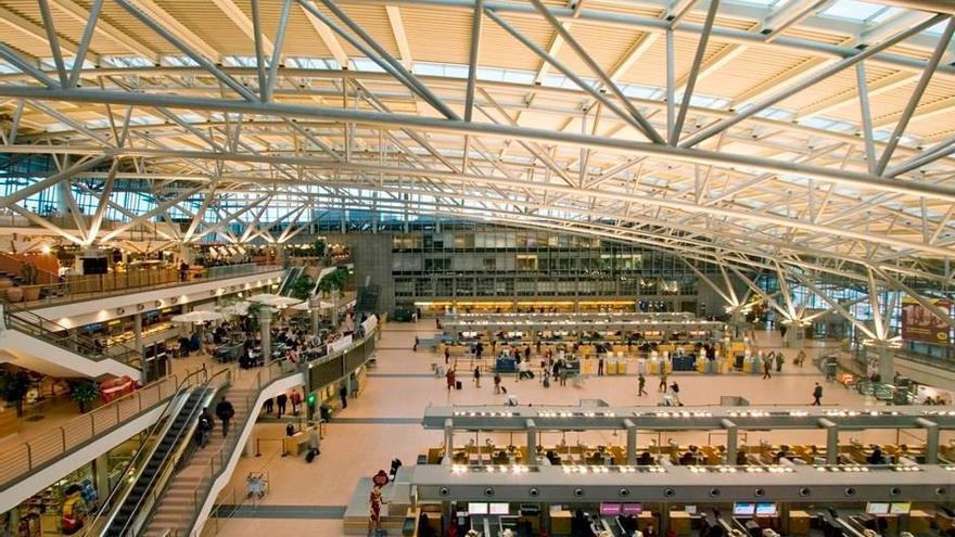 Ligeros retrasos en el aeropuerto de Palma por un aviso de bomba, ya desactivado, en la terminal de Hamburgo