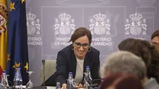Sanidad impondrá la mascarilla de forma "transitoria" y apunta que quedan "dos o tres semanas para llegar al pico"