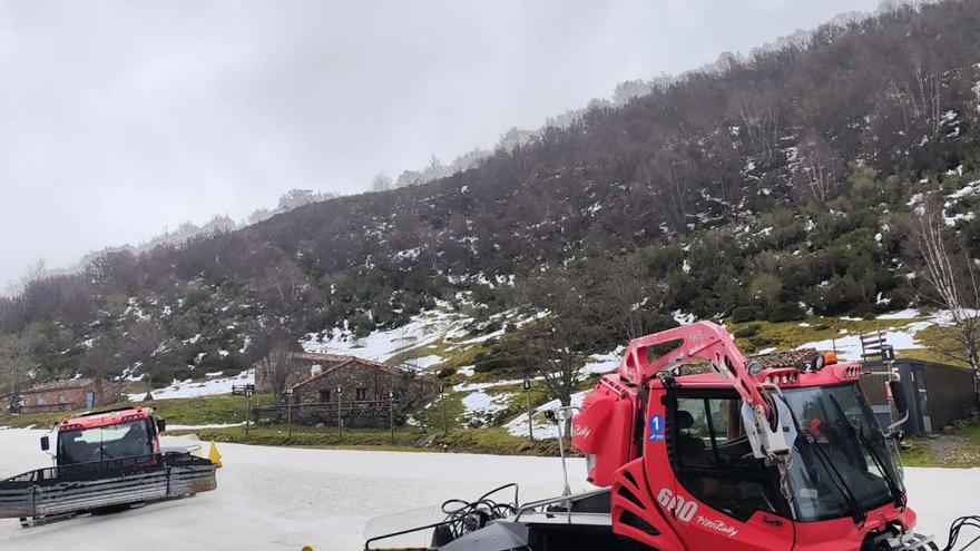 Fuentes de Invierno, ayer, apenas con nieve en la zona baja. | A. V.