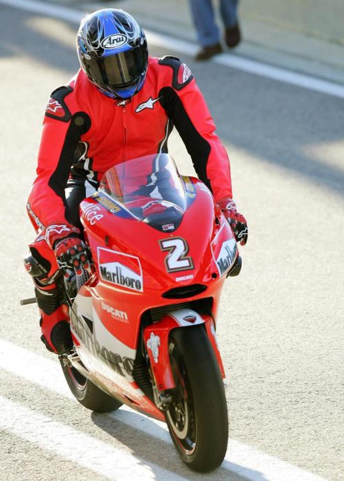 Michael Jordan en 2004 en Cheste MotoGP Michael Jordan en 2004 en Cheste MotoGP