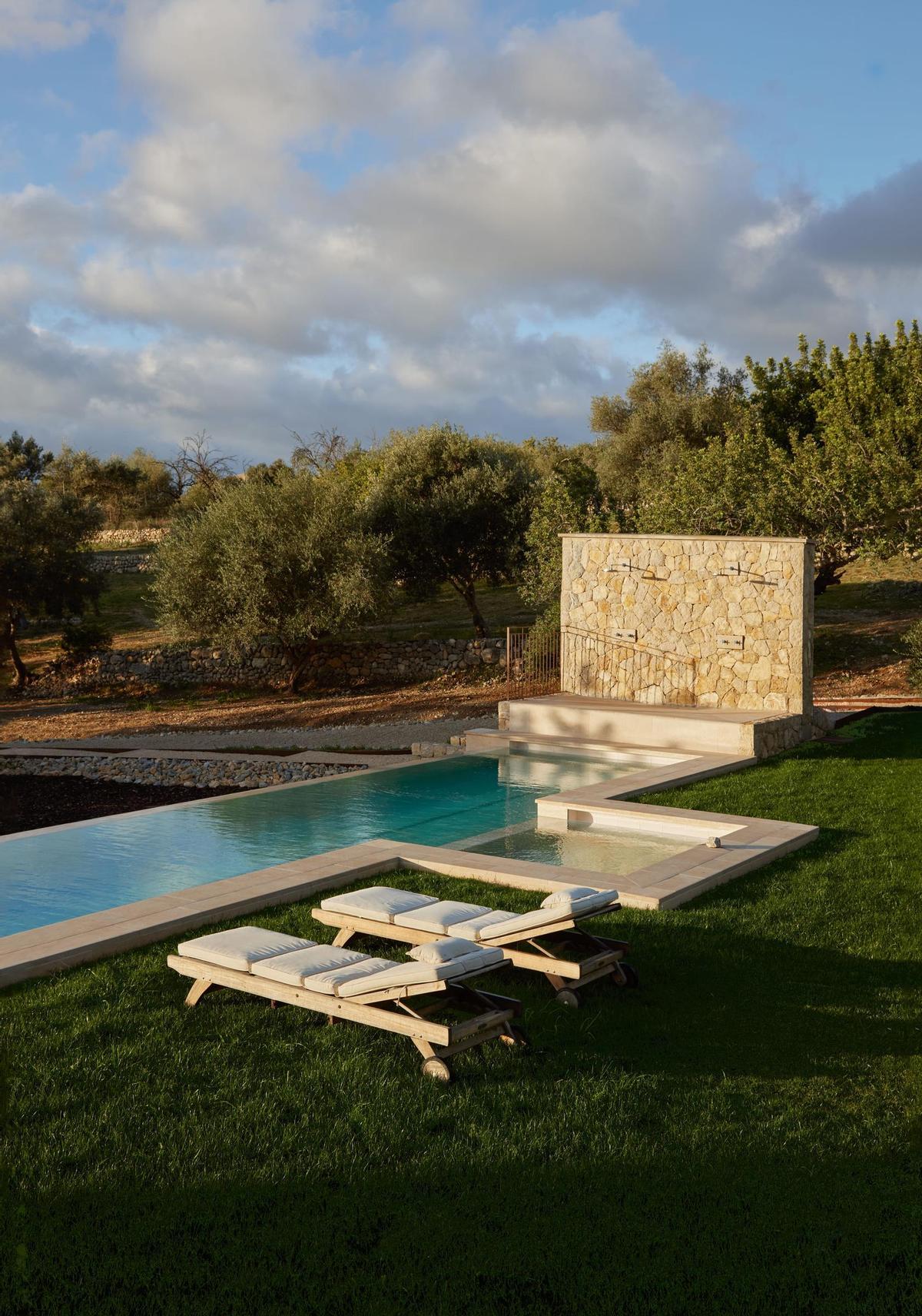Design, das sich perfekt in die mallorquinische Landschaft einbettet.