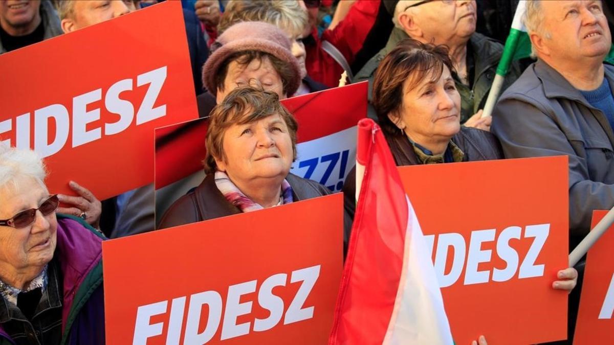 Votantes del partido del primer ministro, Viktor Orbán.