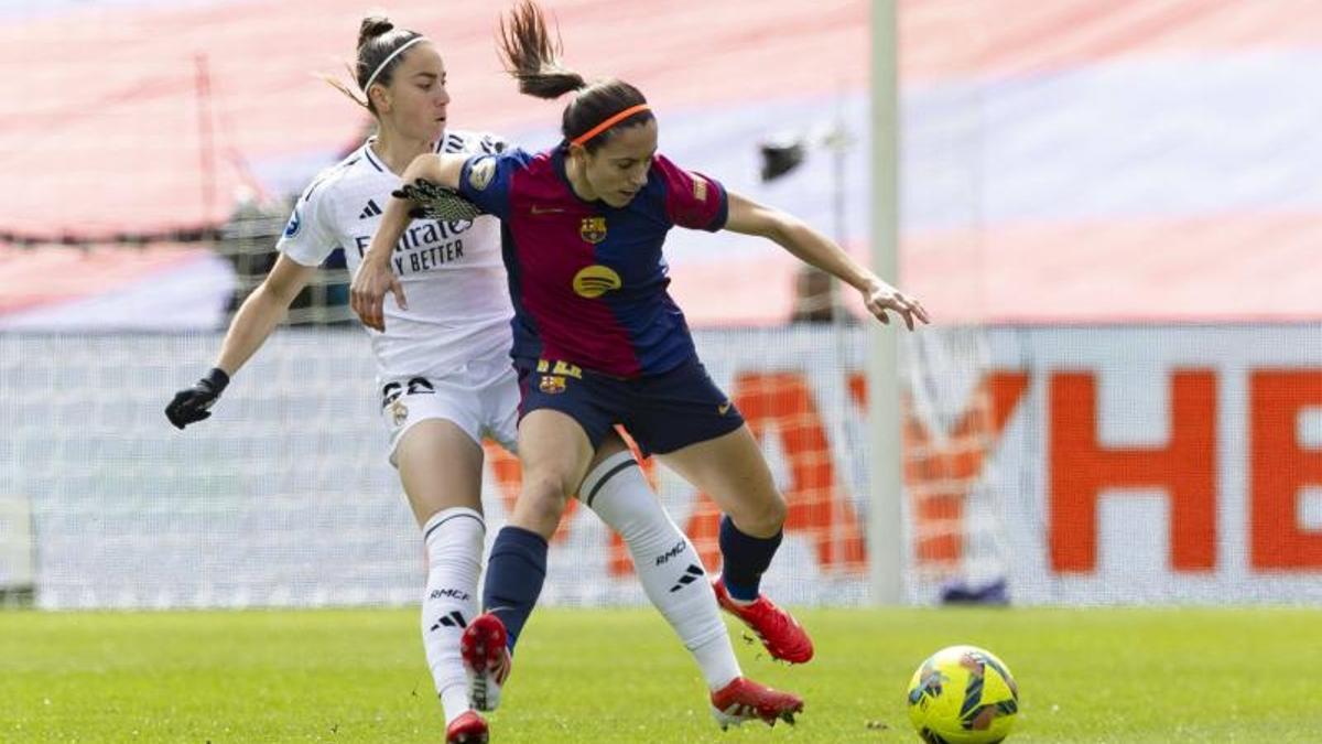 Athenea del Castillo defiende a Aitana.