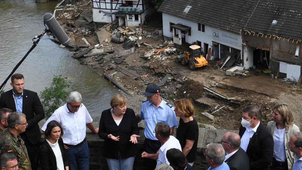 Angela Merkel visita algunas de las zonas afectadas por las inundaciones en Alemania