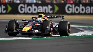 Verstappen arruina la fiesta de McLaren en Silverstone