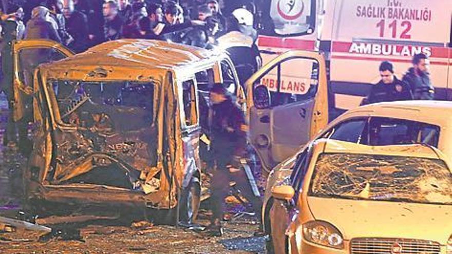 Al menos 15 muertos en un atentado en Estambul