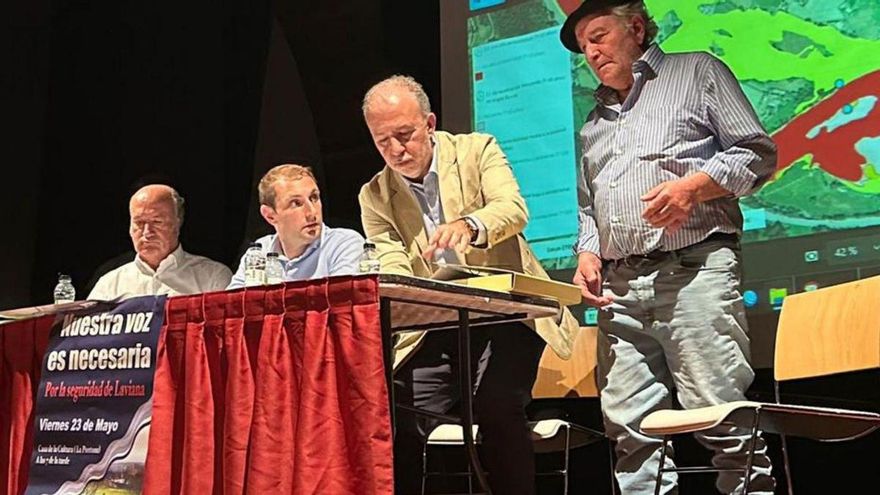 Frente político y vecinal contra la renaturalización del Nalón en Laviana: los críticos con la obra pedirán en los tribunales su paralización