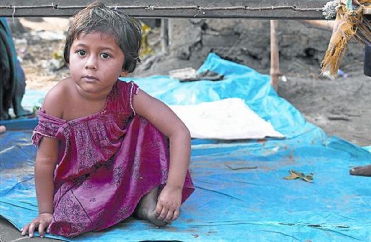 Quatre anys 8 Rukhsar Khatoon, l’última nena diagnosticada de pòlio el 2011 a l’Índia, a la localitat de Shapara.