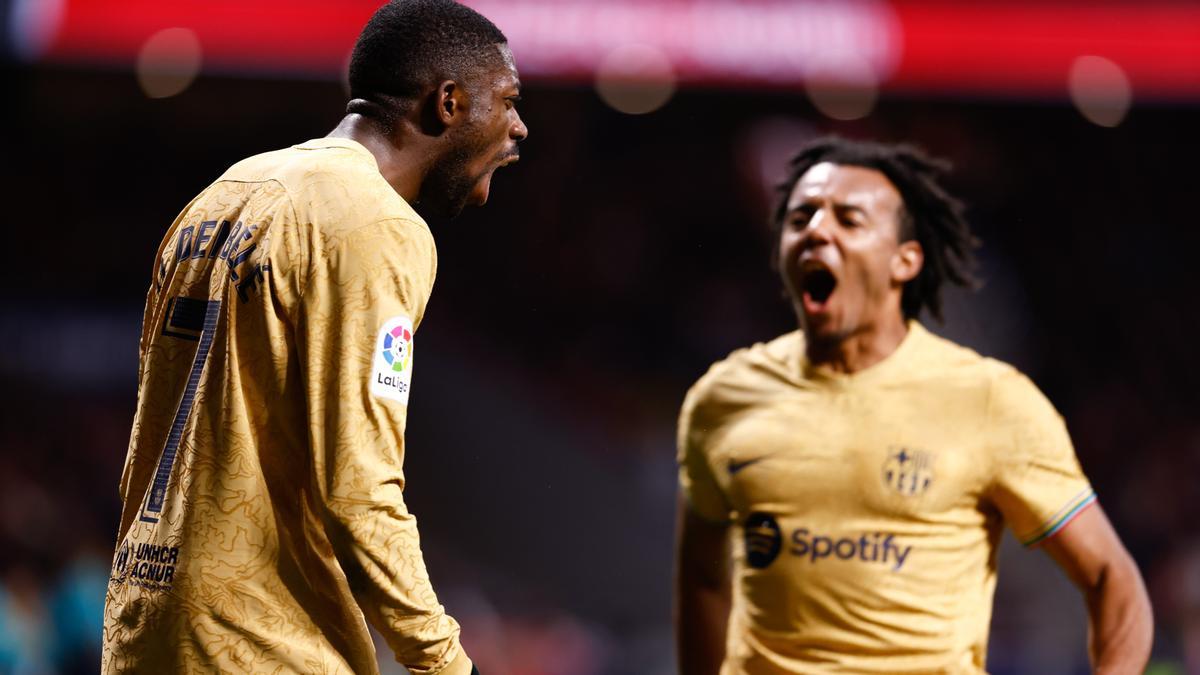 Dembélé y Koundé celebran el gol del Barça en el Metropolitano