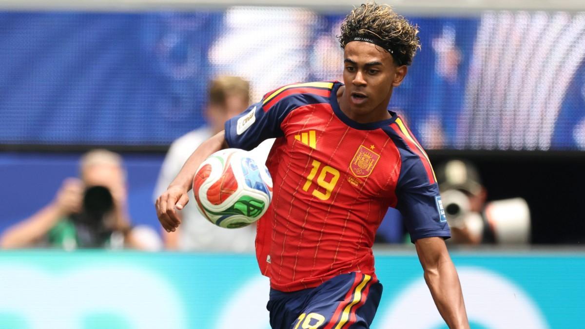 Lamine Yamal, en una acción del partido contra Austria