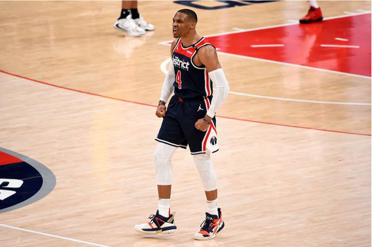 Històric triple doble de Westbrook a l’NBA