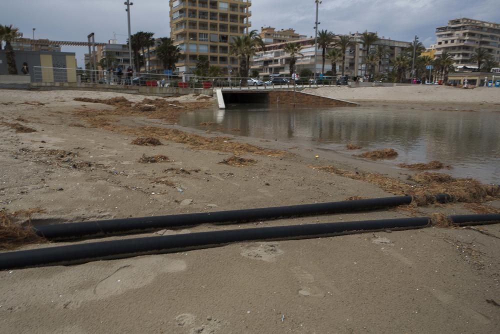 El temporal causa daños en las playas de Alicante