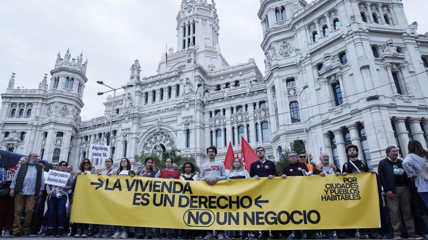 Miles de ciudadanos se manifiestan en Madrid por el derecho a una vivienda digna