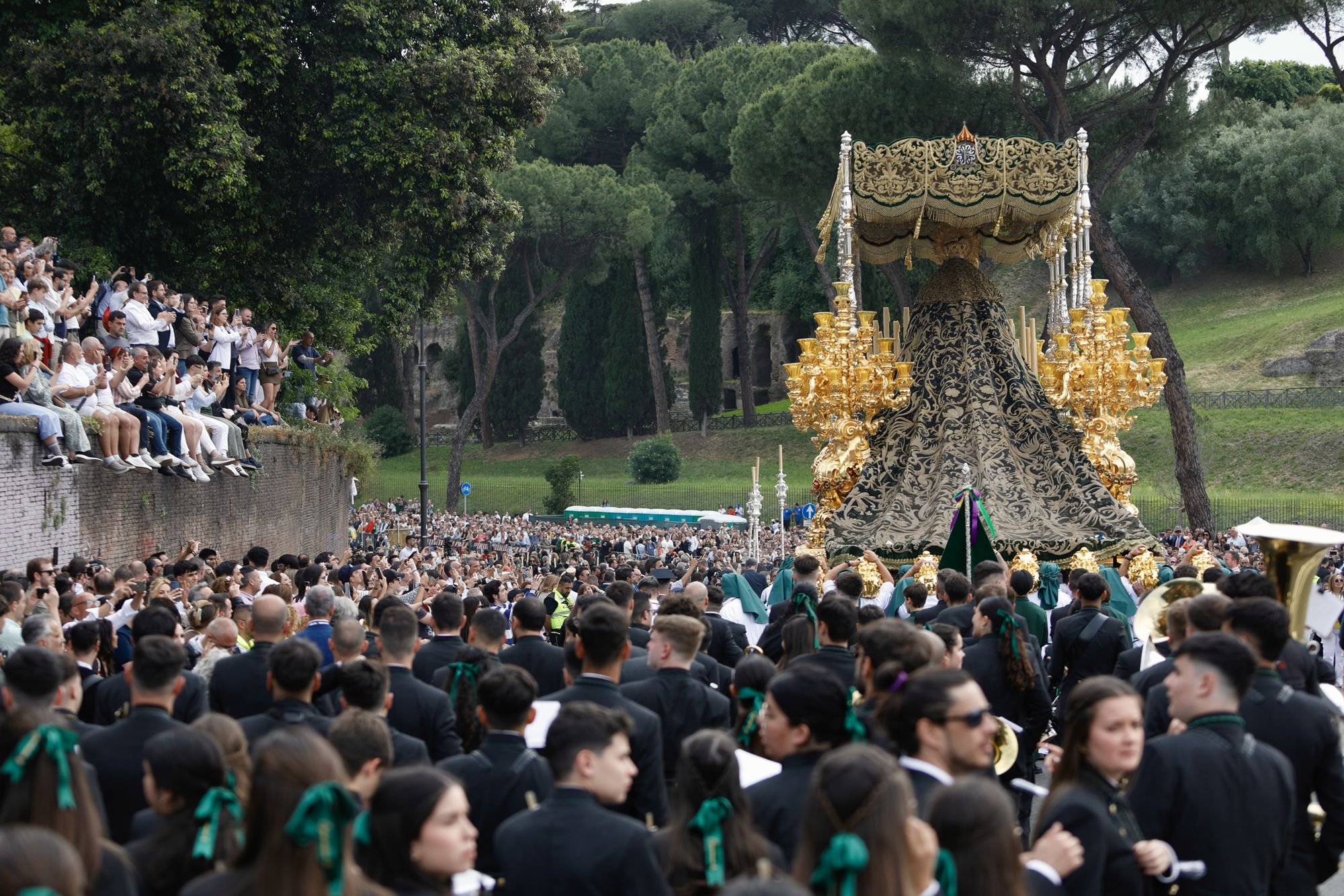 Gran procesión por el Jubileo de las Cofradías, en fotos