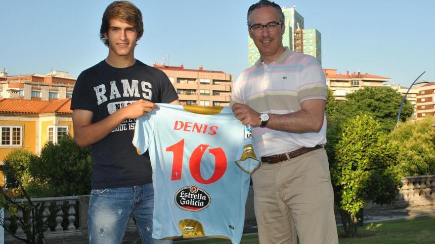 Denis Suárez, tras anunciar su traspaso al City. // M.G. Brea