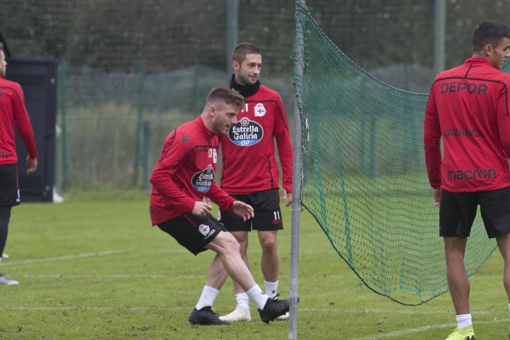 El Dépor se entrena tras golear al Oviedo