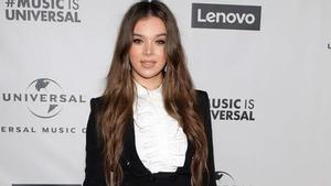 LOS ANGELES  CALIFORNIA - JANUARY 26  Hailee Steinfeld attends the 2020 Grammy after party hosted by Universal Music Group on January 26  2020 in Los Angeles  California    Sarah Morris Getty Images AFP    FOR NEWSPAPERS  INTERNET  TELCOS   TELEVISION USE ONLY