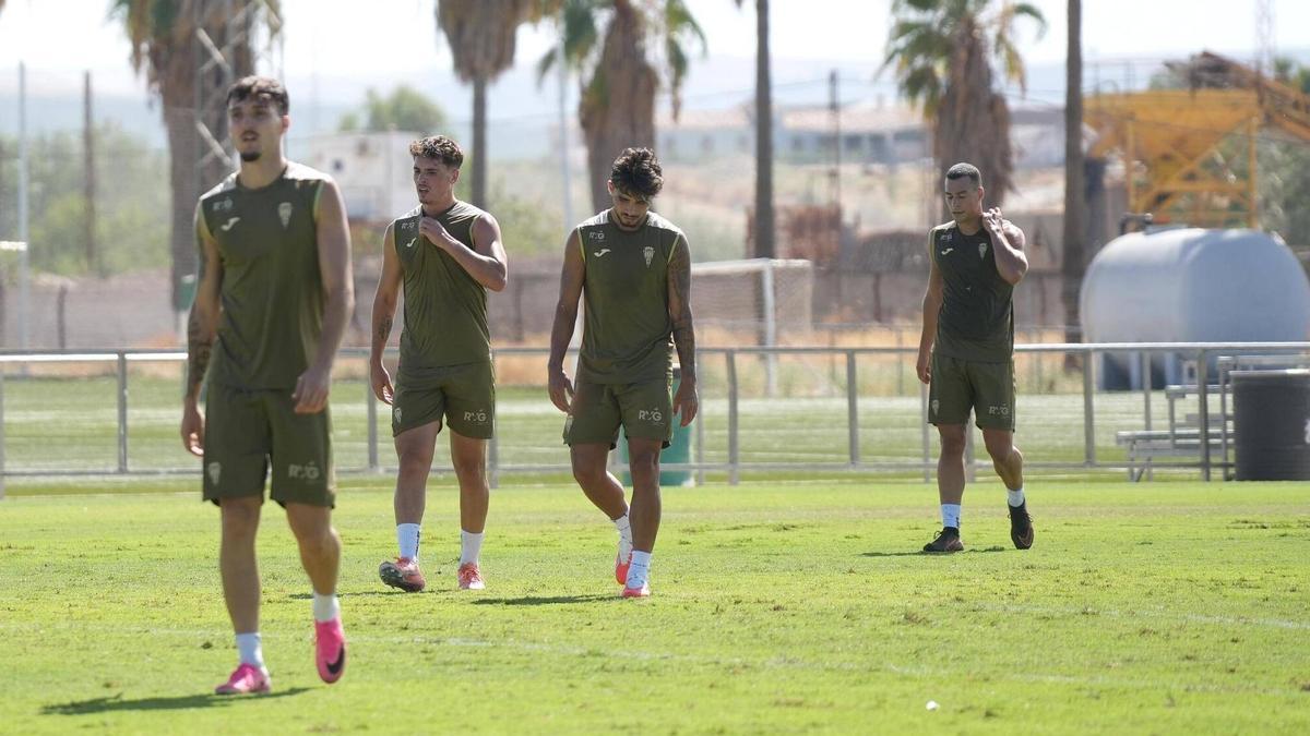 Posibles alineaciones del Córdoba CF-Almería: altas, bajas y dudas para el derbi