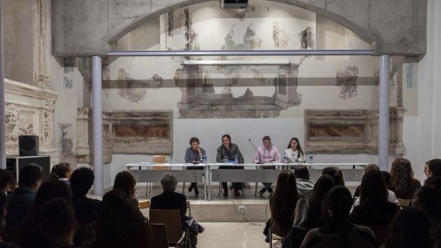 Una actividad desarrollada en la Biblioteca Pública del Estado