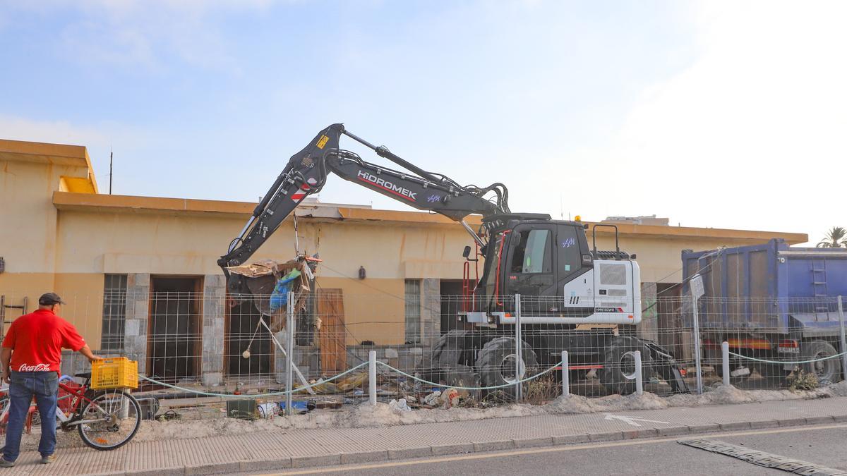 Arranca el grueso de la obra de la nueva zona de ocio Paseo del Mar en el Puerto de Torrevieja