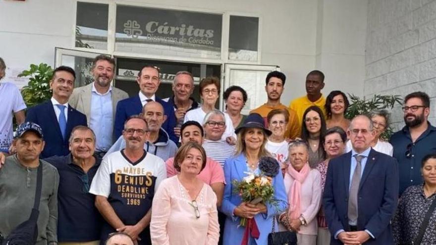 La infanta Elena visita la casa de acogida Madre del Redentor de Cáritas en Córdoba