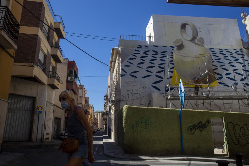 Manolo Mesa, en el mural de San Antón