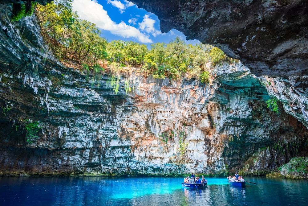 Cueva de Melissani en la isla griega de Cefalonia