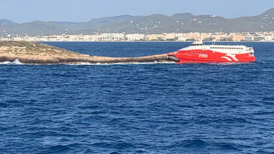 Al menos 25 heridos, dos de ellos graves, al encallar un ferry entre Ibiza y Formentera