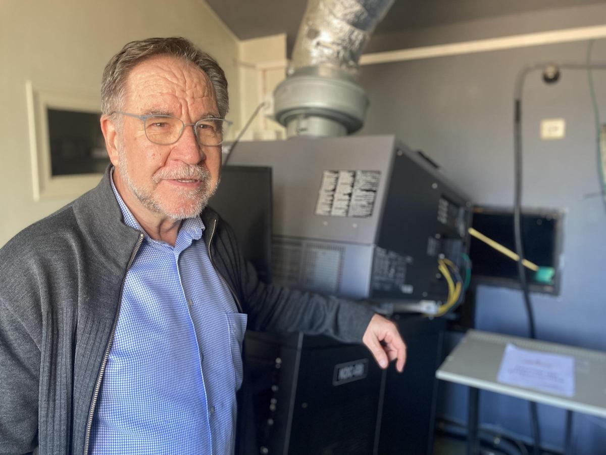 El president de l'Associació d'Amigues i Amics del Cine Paris, Martí Abella