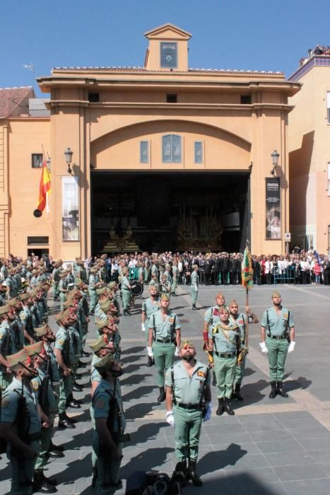 Jueves Santo de 2016 | Desembarco de la Legión y traslado de Mena