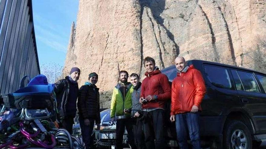 Escaladores zamoranos conquistan los Mallos de Riglos