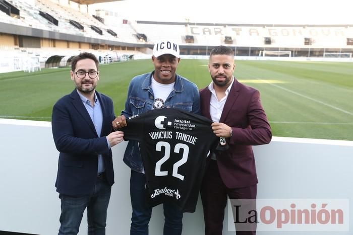 Presentación de Vinicius Tanque en el FC Cartagena