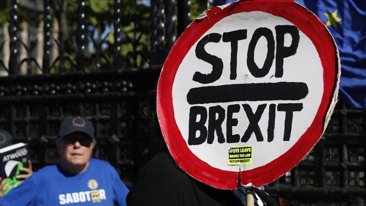 Protesta contra el 'brexit' ante Westminster, ayer.