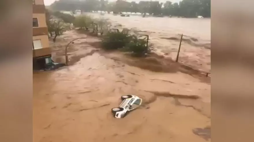 València pateix els estralls de la DANA: rius desbordats, veïns evacuats en helicòpter i un desaparegut