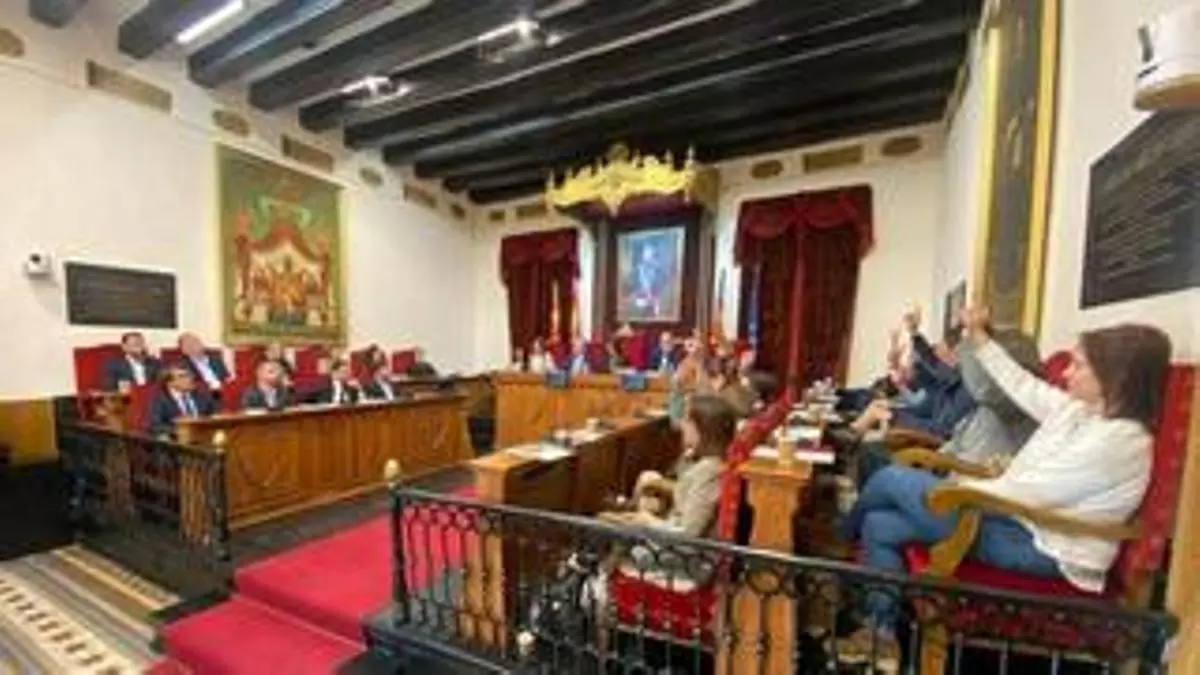 PP y Vox rechazan exigir al Consell el pago la deuda histórica a Elche "por la falta de validez jurídica del protocolo"