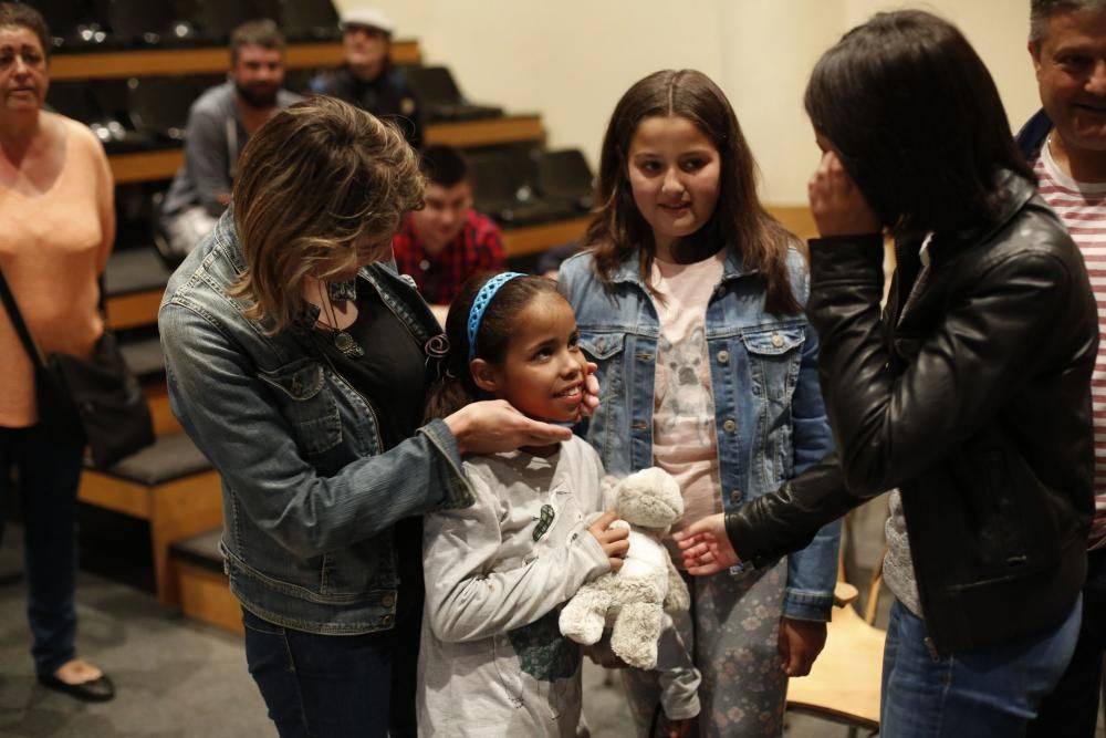 Llegada de niños saharahuis al centro de los Canapés