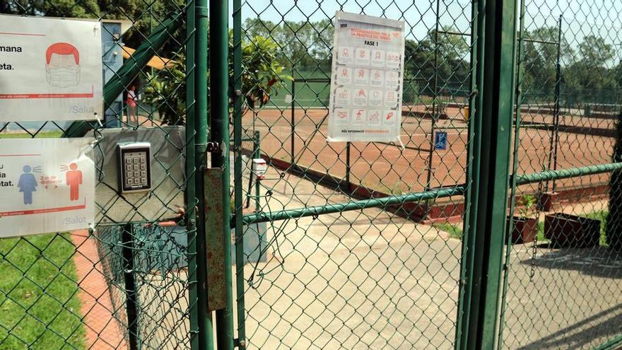 Una imatge d&#039;ahir de les instal·lacions del club de tennis de Cassà de la Selva, on es fa el casal d&#039;estiu