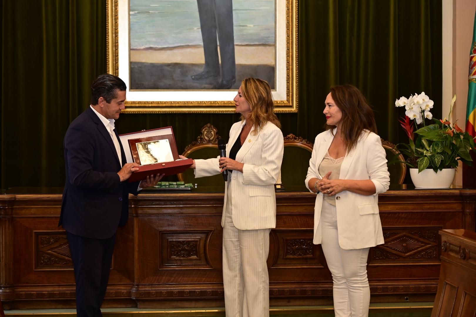 Galería | Un millar de peñistas toman Castellón