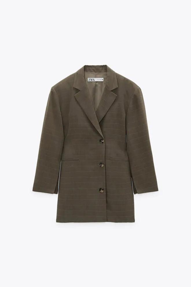 Vestido blazer con cinturón lazada, de Zara