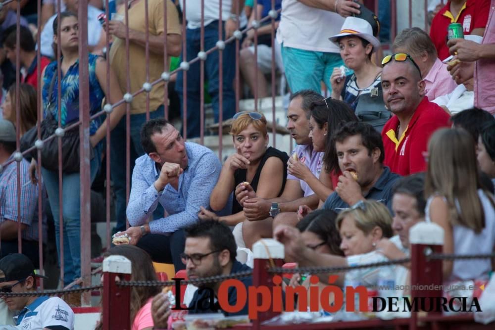 Ambiente en la corrida de rejones de la Feria de M