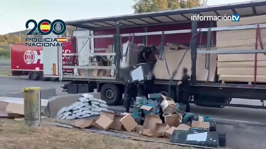 Una investigación de la Policía de Elche destapa un camión que transportaba 60 kilos de marihuana hacia Europa