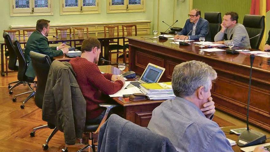 Comisión de Investigación de las Autopistas de Eivissa en el Parlament.