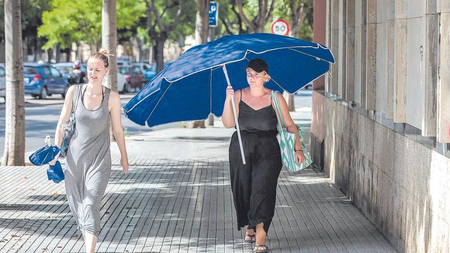 Baleares elude hasta el momento las defunciones a causa de la ola de calor